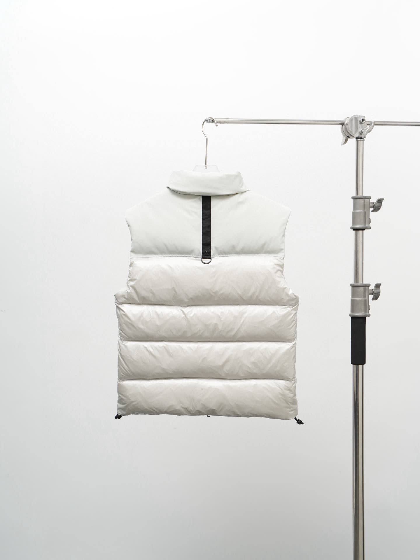 Moose Knuckles Gold Collection Nyluxe Down Vest Moose Knuckles Gold Collection Nyluxe Down Vest